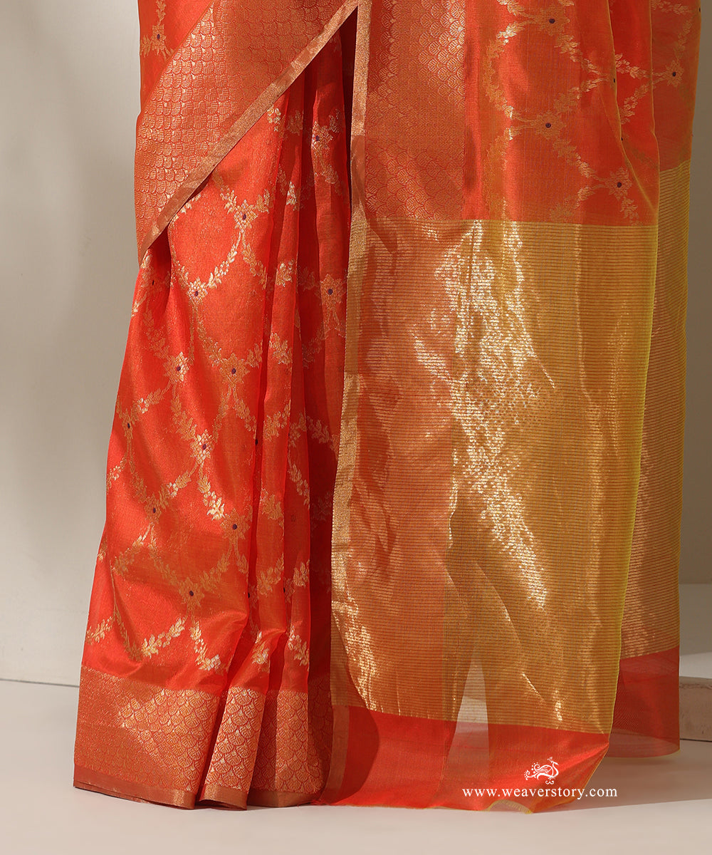 Orange_Handloom_Pure_Silk_Chanderi_Donaliya_Saree_With_Allover_Jaal_And_Purple_Meeena_WeaverStory_04