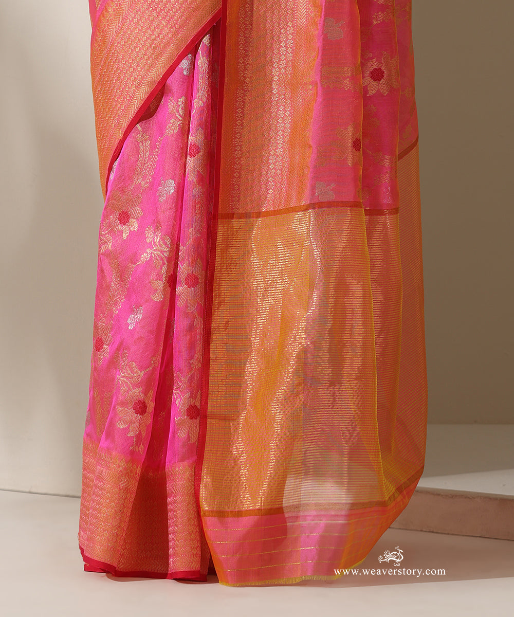 Pink_Handloom_Pure_Silk_Chanderi_Donaliya_Saree_With_Allover_Floral_Jaal_In_Gold_Silver_WeaverStory_04