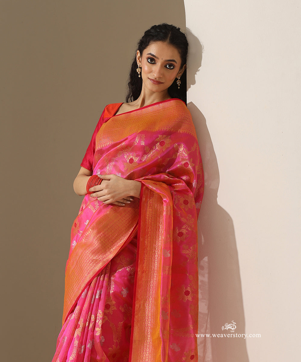 Pink_Handloom_Pure_Silk_Chanderi_Donaliya_Saree_With_Allover_Floral_Jaal_In_Gold_Silver_WeaverStory_02