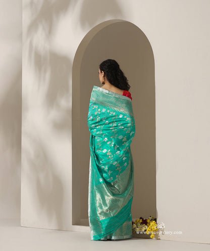 Turquoise_Handloom_Pure_Silk_Chanderi_Donaliya_Saree_With_Allover_Floral_Jaal_WeaverStory_03
