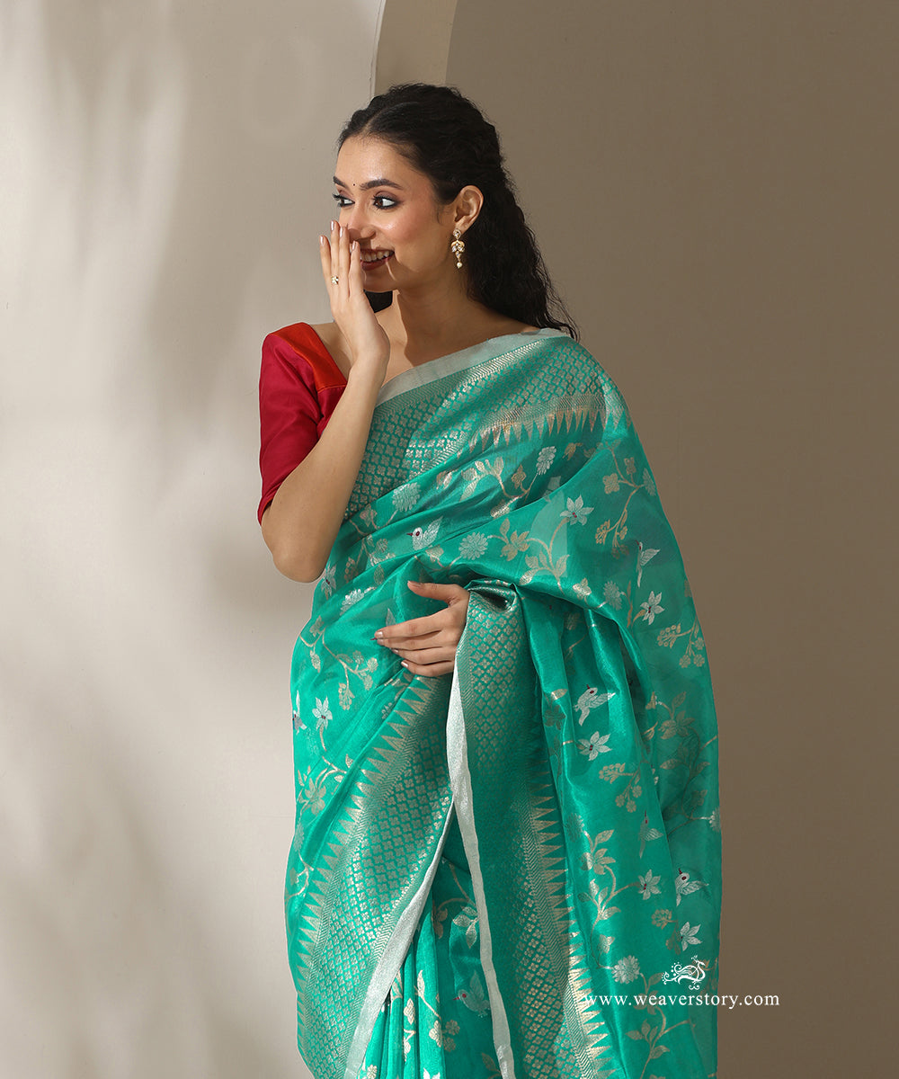 Turquoise_Handloom_Pure_Silk_Chanderi_Donaliya_Saree_With_Allover_Floral_Jaal_WeaverStory_02