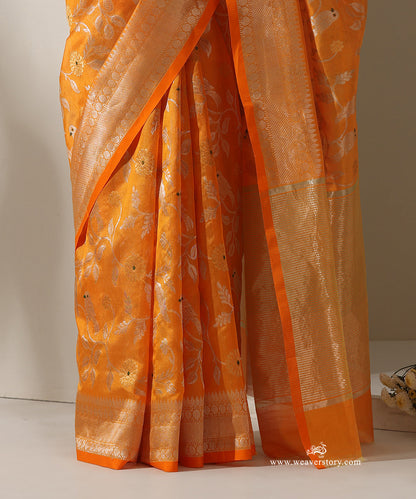 Soffron_Handloom_Pure_Silk_Chanderi_Donaliya_Saree_With_Allover_Floral_Jaal_And_Green_Meena_Birds_Motif_WeaverStory_04