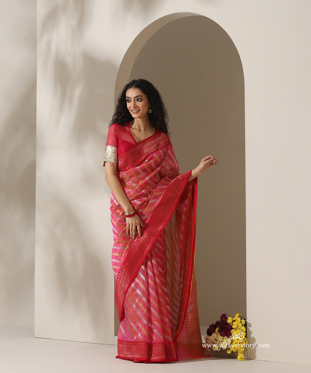 Peach_Handloom_Pure_Silk_Chanderi_Donaliya_Saree_With_Allover_Aadi_Jaal_And_Heavy_Pink_Border_WeaverStory_01