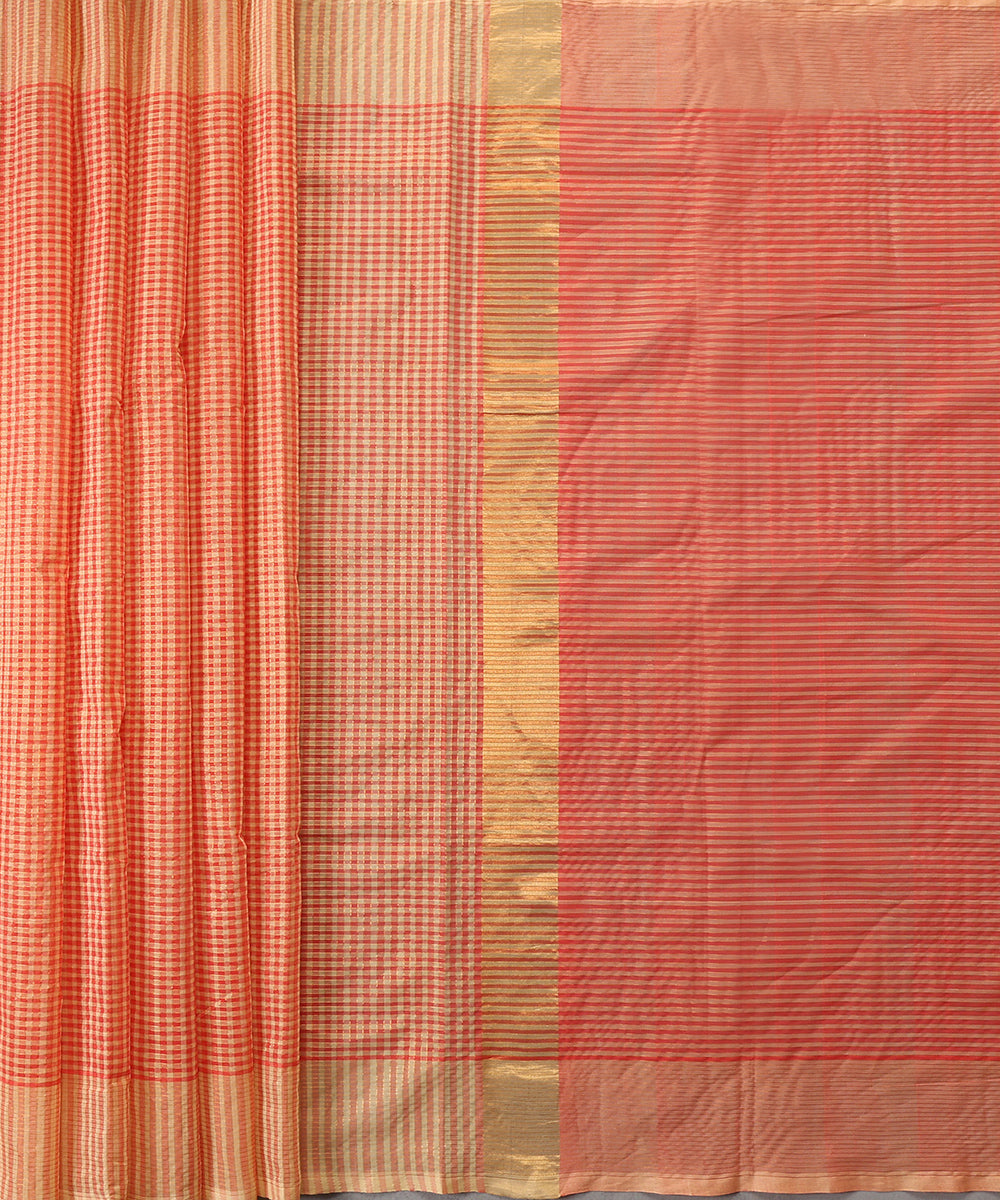 Beige_And_Peach_Handloom_Pure_Cotton_Venkatagiri_Zari_Small_Checkered_Saree_WeaverStory_02