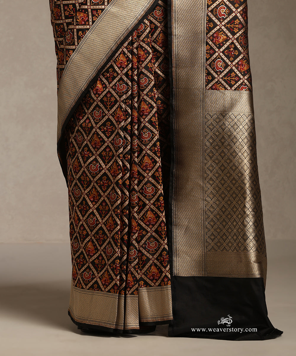 Black_Handloom_Pure_Katan_Silk_Banarasi_Patola_Saree_With_Cutwork_WeaverStory_04