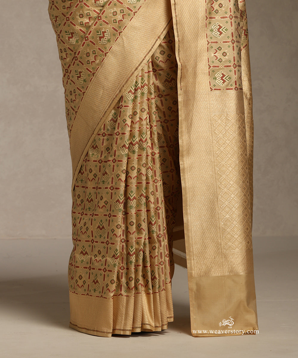 Beige_Handloom_Pure_Katan_Silk_Saree_Banarasi_Patola_Saree_With_Cutwork_WeaverStory_04