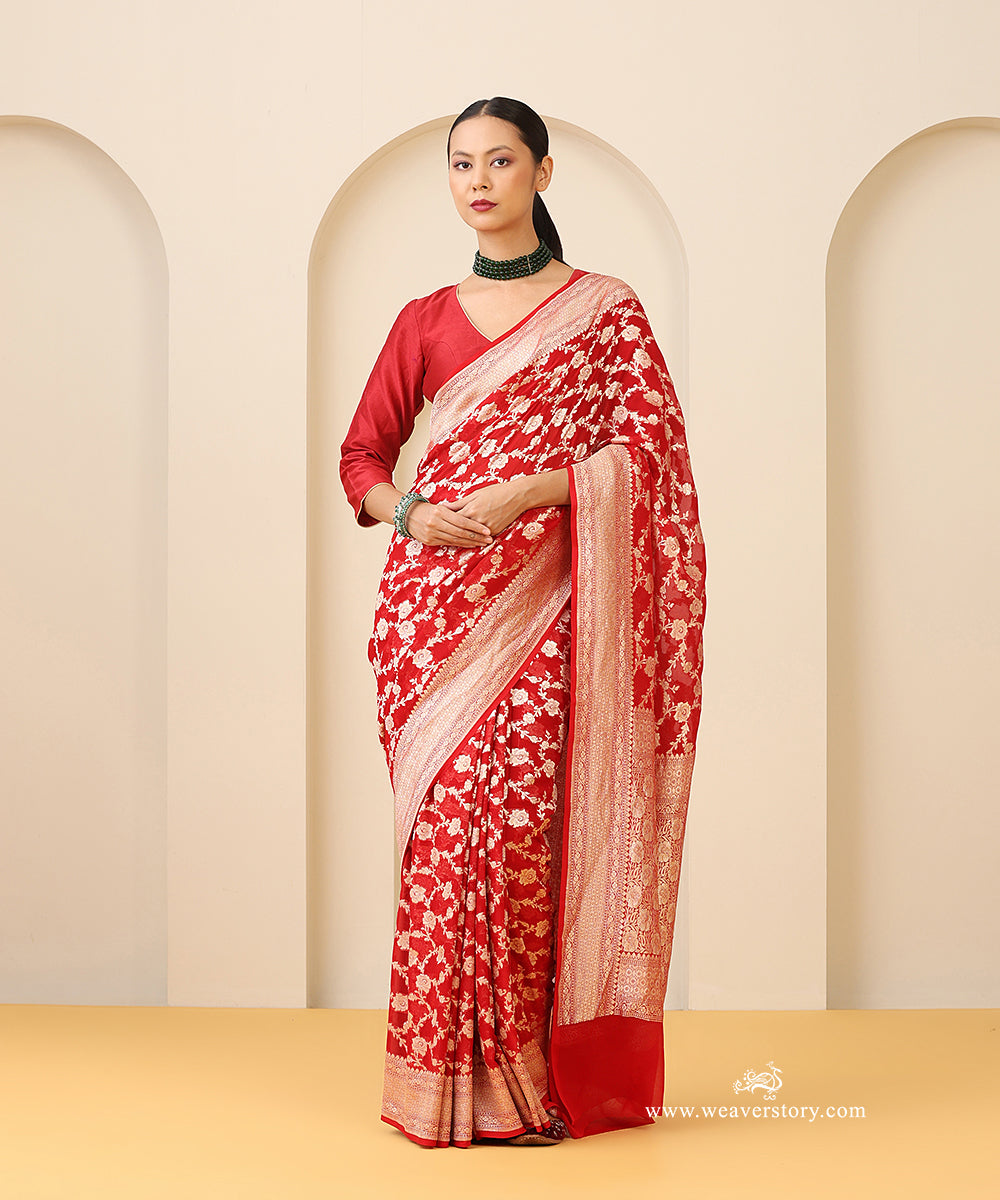 Red_Handloom_Pure_Georgette_Saree_With_Allover_Floral_Jaal_WeaverStory_01