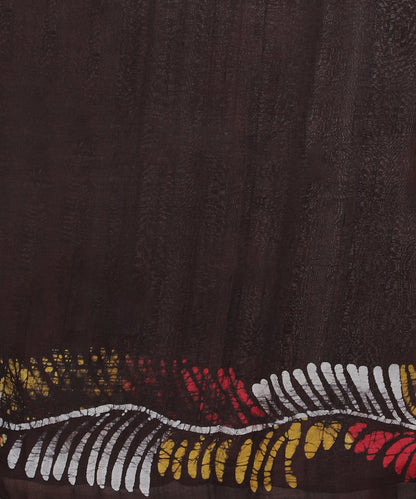 Red_And_Black_Handloom_Hand_Batik_Pure_Mulberry_Silk_Saree_WeaverStory_05
