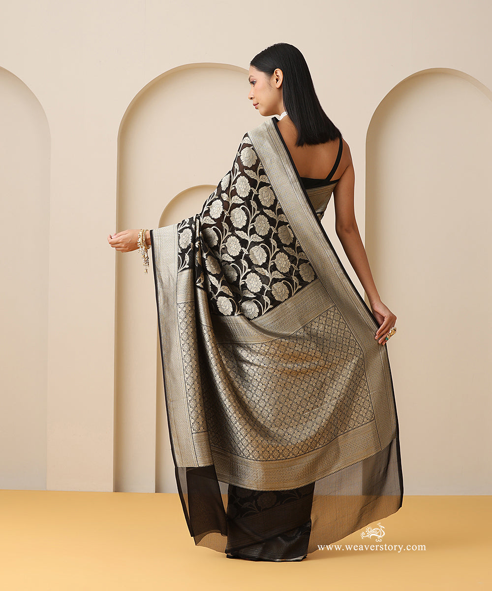 Black_Handloom_Pure_Georgette_Banarasi_Cutwork_Saree_With_Allover_Rose_Jaal_WeaverStory_03