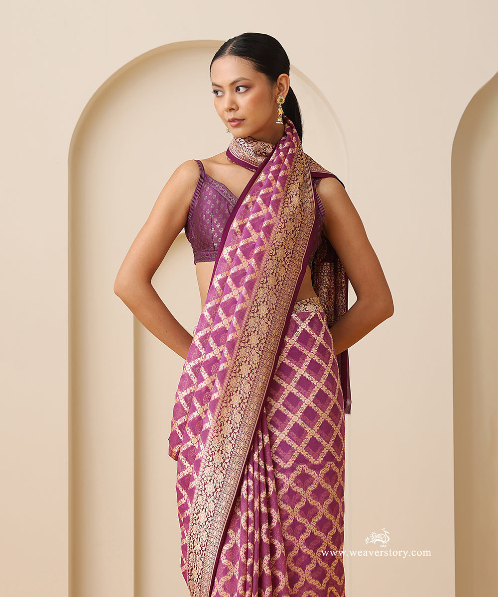 Onion_Pink_Handloom_Pure_Georgette_Banarasi_Cutwork_Saree_With_Wine_Contrast_Border_WeaverStory_02
