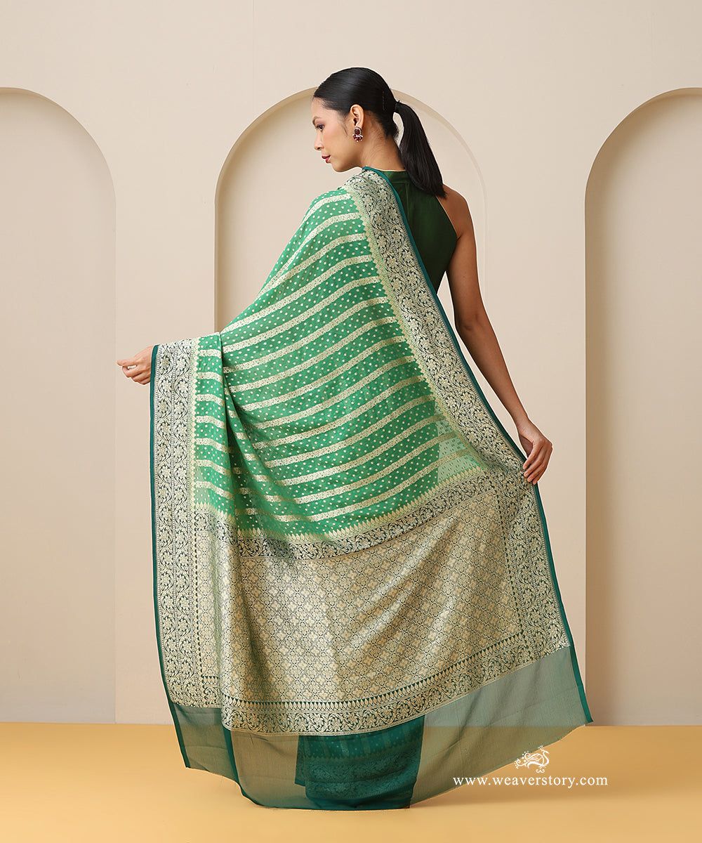 Green_Handloom_Pure_Georgette_Banarasi_Saree_With_Dark_Green_Contrast_Border_WeaverStory_03