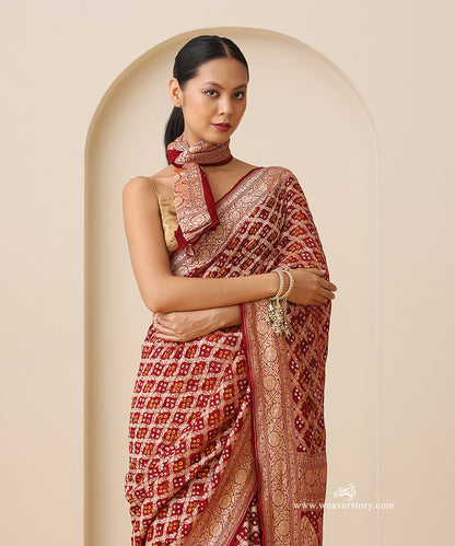 Red_Handloom_Pure_Georgette_Banarasi_Bandhej_Saree_With_Zari_Border_And_Floral_Pallu_WeaverStory_02