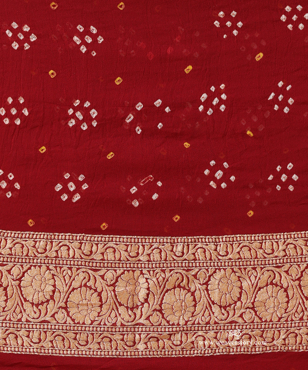 Red_Handloom_Pure_Georgette_Banarasi_Bandhej_Saree_With_Zari_Border_And_Floral_Pallu_WeaverStory_05