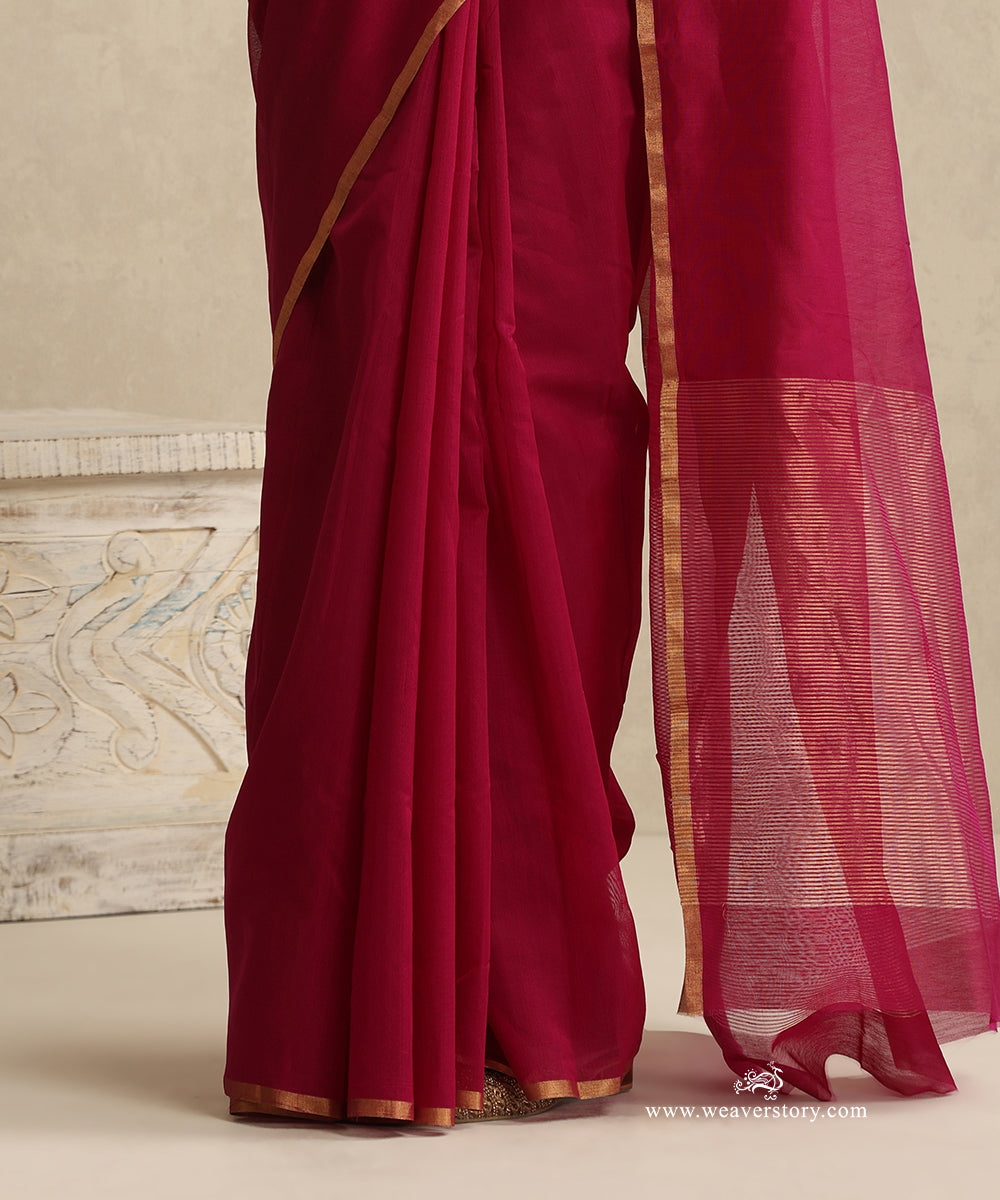 Plum_Handloom_Plain_Eknaliya_Chanderi_Saree_With_Gold_Selvedge_WeaverStory_04