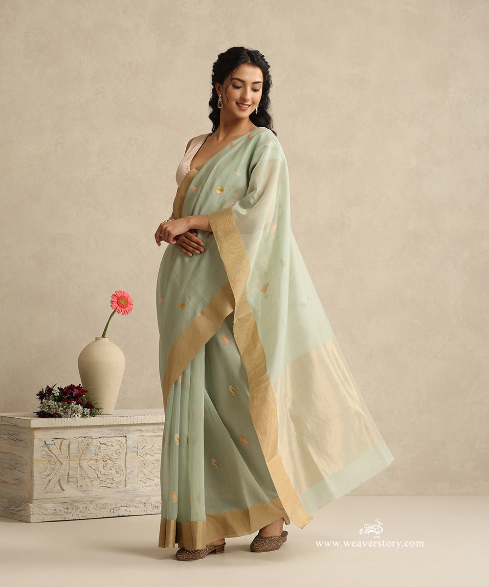 Pastel_Green_Handloom_Cotton_Silk_Eknaliya_Chanderi_Saree_With_Birds_Meena_Flower_Booti_And_Golden_Border_WeaverStory_01