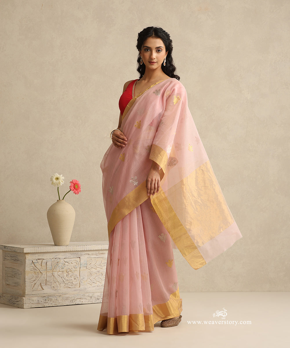 Soft_Pink_Handloom_Cotton_Silk_Eknaliya_Chanderi_Saree_With_Small_Meena_Flower_Booti_And_Golden_Border_WeaverStory_01