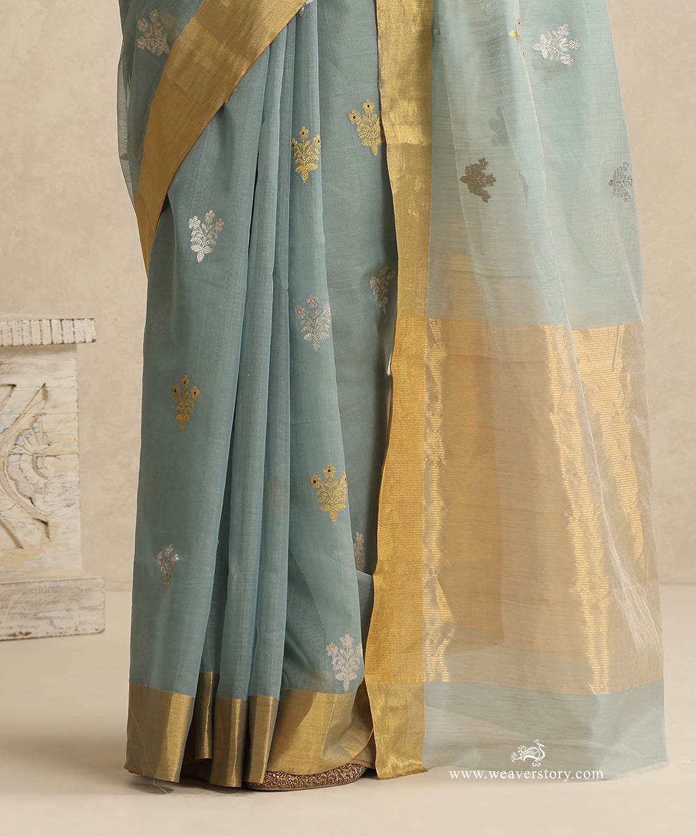 Cement_Grey_Handloom_Cotton_Silk_Eknaliya_Chanderi_Saree_With_Small_Meena_Flower_Booti_And_Golden_Border_WeaverStory_04
