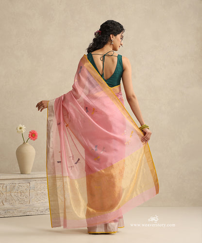 Soft_Pink_Handloom_Cotton_Silk_Eknaliya_Chanderi_Saree_With_Dragonfly_Motifs_And_Golden_Border_WeaverStory_03