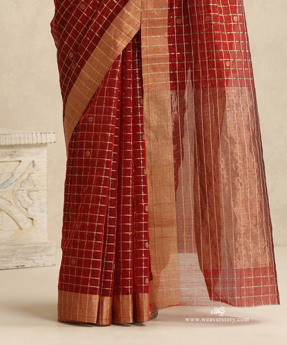 Maroon_Handloom_Silk_Eknaliya_Chanderi_Saree_With_Small_Zari_Lines_And_Gold_Big_Zari_Border_WeaverStory_04