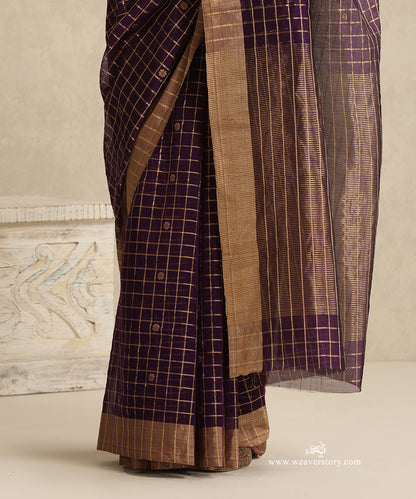 Maroon_Handloom_Cotton_Silk_Eknaliya_Chanderi_Booti_Saree_With_Checks_And_Booti_And_Golden_Border_WeaverStory_04