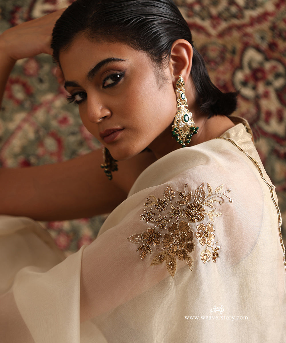 Handloom_Off_Orgenga_Saree_With_Cutdana_Hand_Embroidery_WeaverStory_05