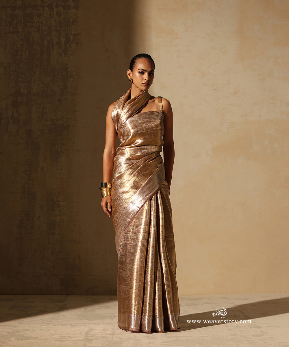 Gold Handloom Pure Silk Tissue Tanchoi Banarasi Saree With Peach Selvedge