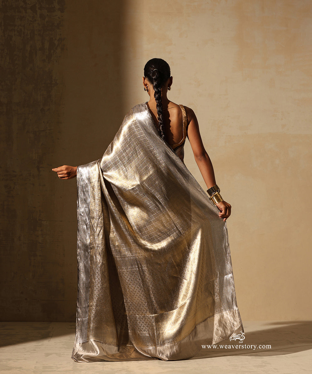 Gold Handloom Pure Silk Tissue Tanchoi Banarasi Saree With Silver Border Selvedge