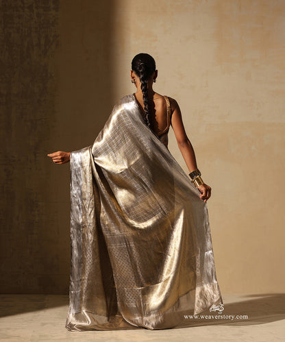 Gold Handloom Pure Silk Tissue Tanchoi Banarasi Saree With Silver Border Selvedge