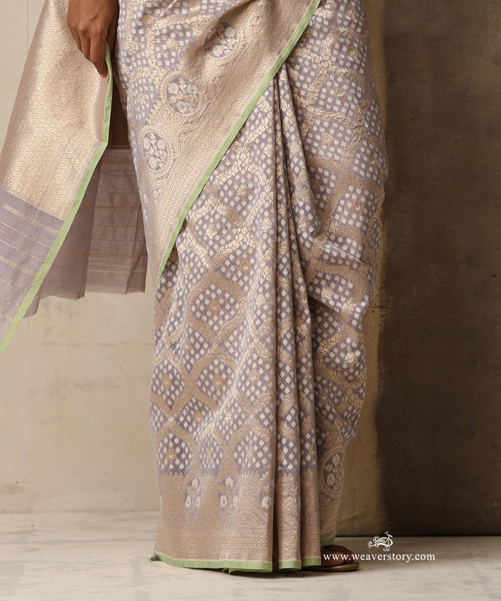 Grey Handloom Pure Kora Cotton Kadhwa Banarasi Saree With Allover Floral Jaal And Green Selvedge