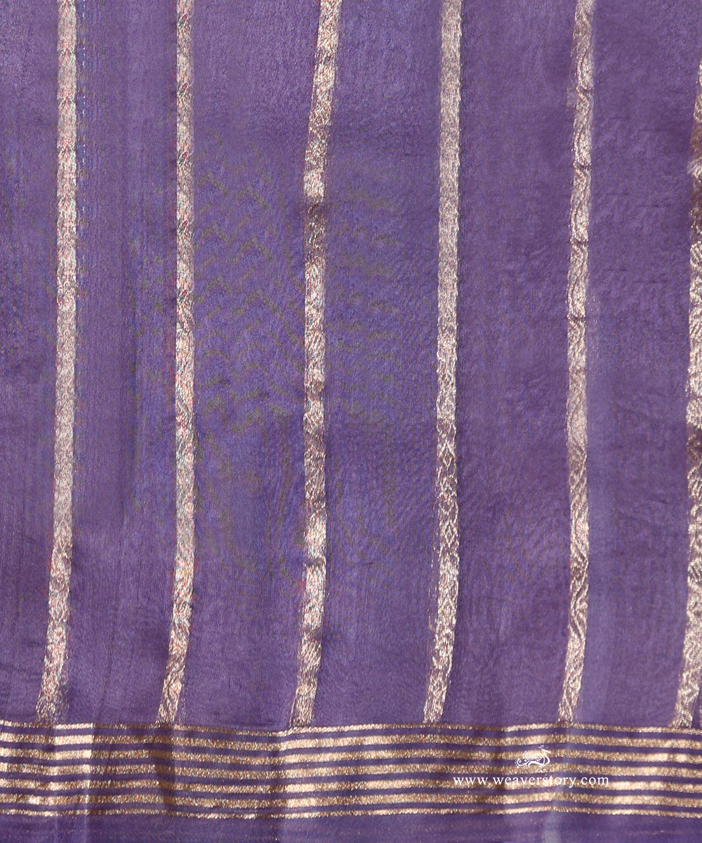 Ice_Blue_&amp;_Gold_Pure_Kora_Tissue_Banarasi_Saree_With_Kadhwa_Weave_WeaverStory_05