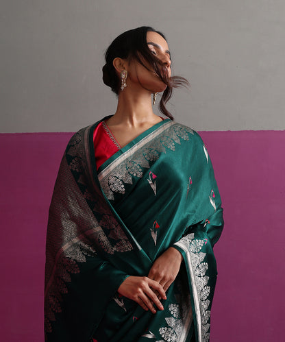 Dark_Green_Mashru_Silk_Banarasi_Saree_With_Lotus_Motifs_&amp;_Pink_Meena_WeaverStory_02