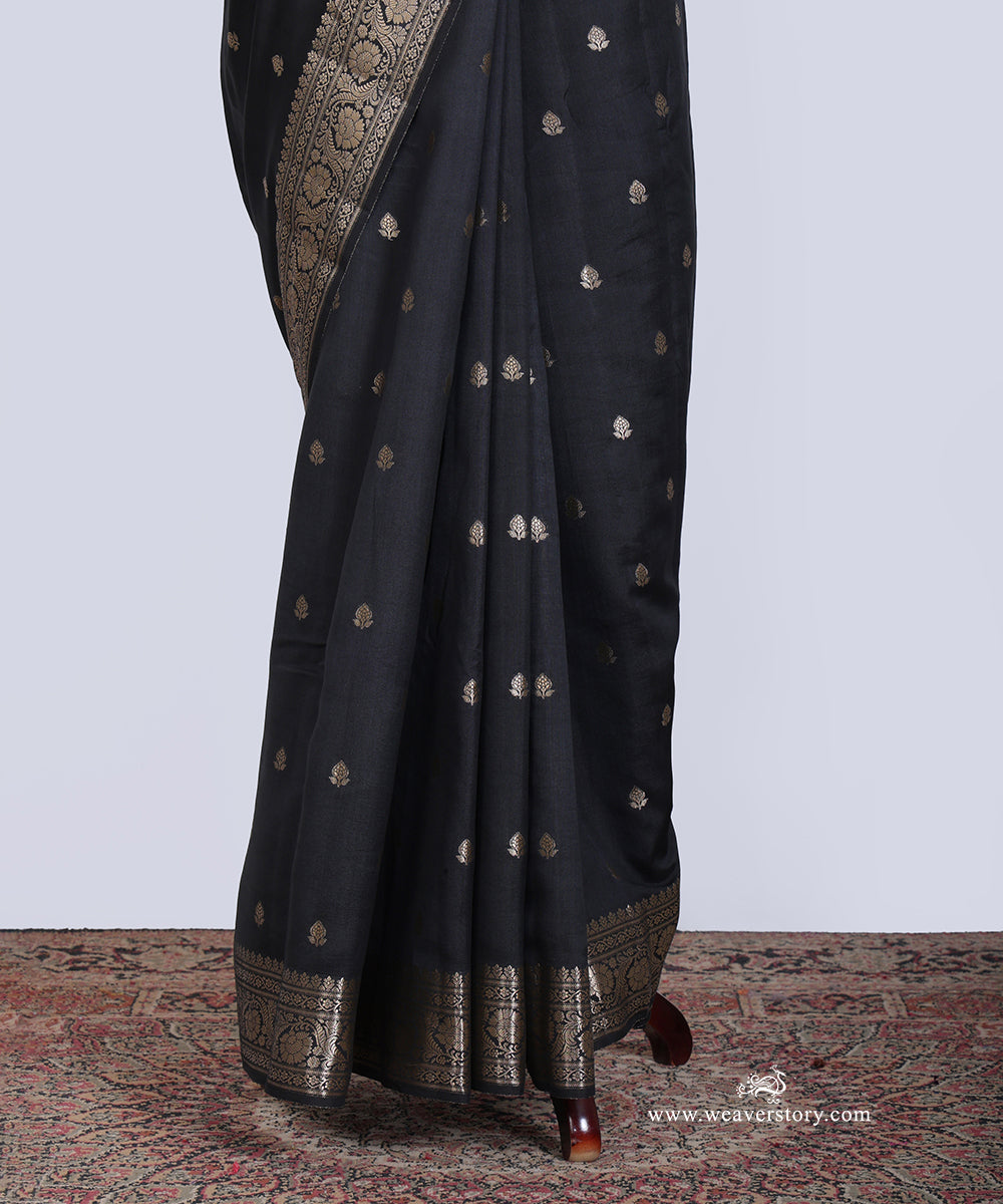 Black_Handloom_Pure_Chiniya_Silk_Banarasi_Saree_With_Cutwork_Boota_And_Havey_Blouse_WeaverStory_03