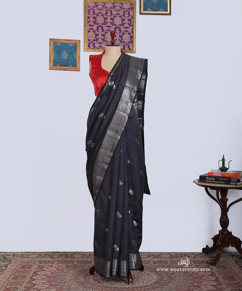 Black_Handloom_Pure_Chiniya_Silk_Banarasi_Saree_With_Cutwork_Flower_Boota_And_Havey_Blouse_WeaverStory_01