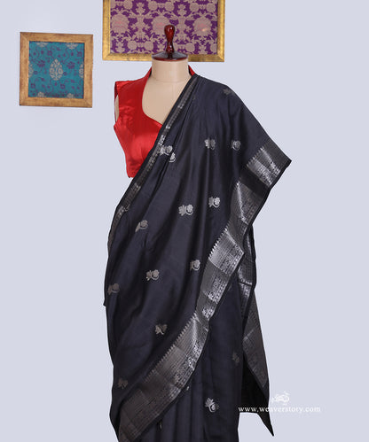 Black_Handloom_Pure_Chiniya_Silk_Banarasi_Saree_With_Cutwork_Flower_Boota_And_Havey_Blouse_WeaverStory_02