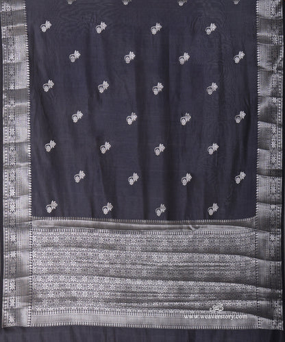 Black_Handloom_Pure_Chiniya_Silk_Banarasi_Saree_With_Cutwork_Flower_Boota_And_Havey_Blouse_WeaverStory_04