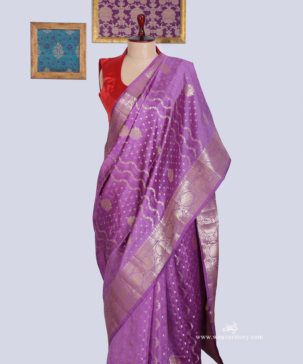 Mouve_Handloom_Pure_Chiniya_Silk_Banarasi_Saree_With_Gold_Zari_Flower_Border_WeaverStory_02