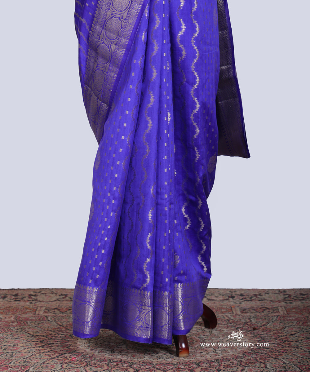Blue_Handloom_Pure_Chiniya_Silk_Banarasi_Saree_With_Gold_Zari_Flower_Border_WeaverStory_03