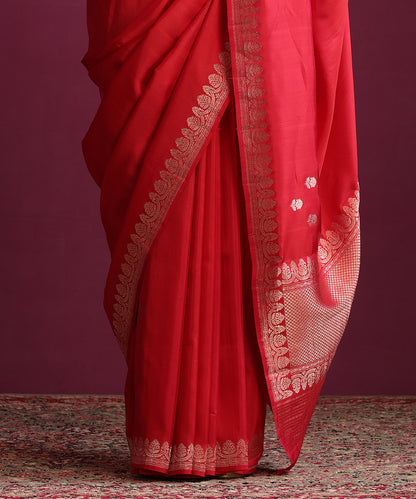 Fuchsia_Pink_Pure_Katan_Silk_Banarasi_Saree_With_Zari_Border_WeaverStory_04