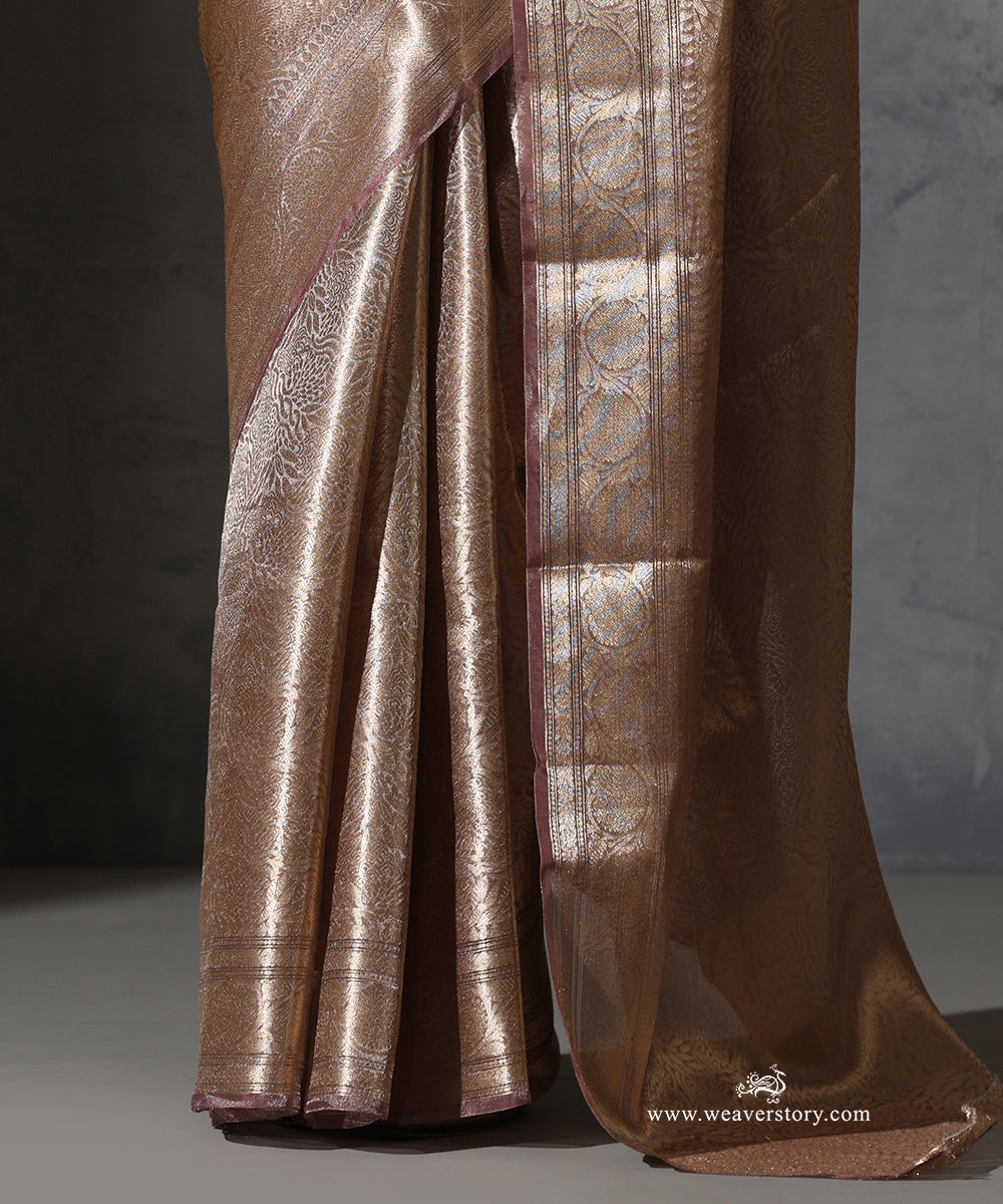 Rose_Gold_Handloom_Pure_Tissue_Silk_Banarasi_Kimkhab_Saree_WeaverStory_04