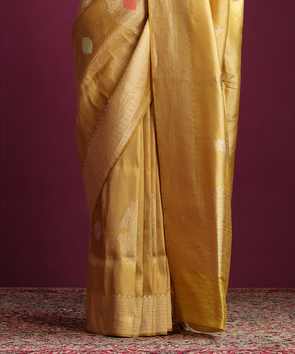 Lemon_Yellow_Pure_Katan_Silk_Kimkhab_Banarasi_Saree_WeaverStory_04