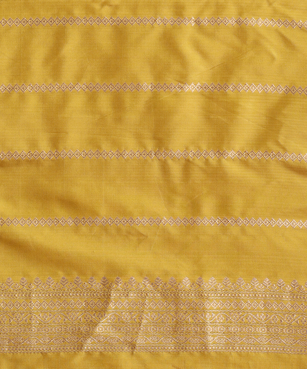 Lemon_Yellow_Pure_Katan_Silk_Kimkhab_Banarasi_Saree_WeaverStory_05