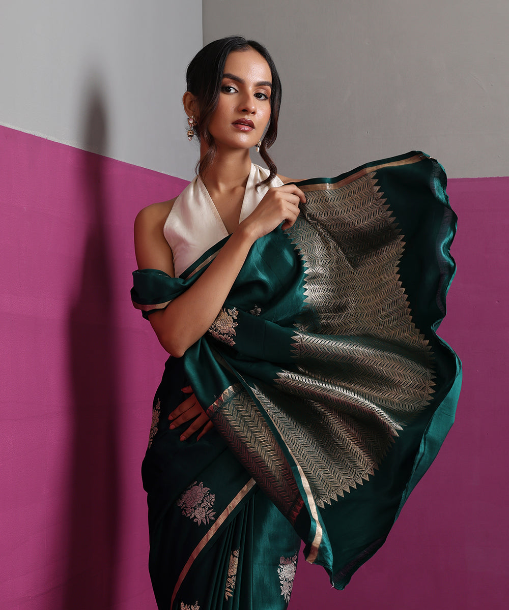 Green_Pure_Katan_Silk_Banarasi_Kadhwa_Saree_With_Scalloped_Border_WeaverStory_01