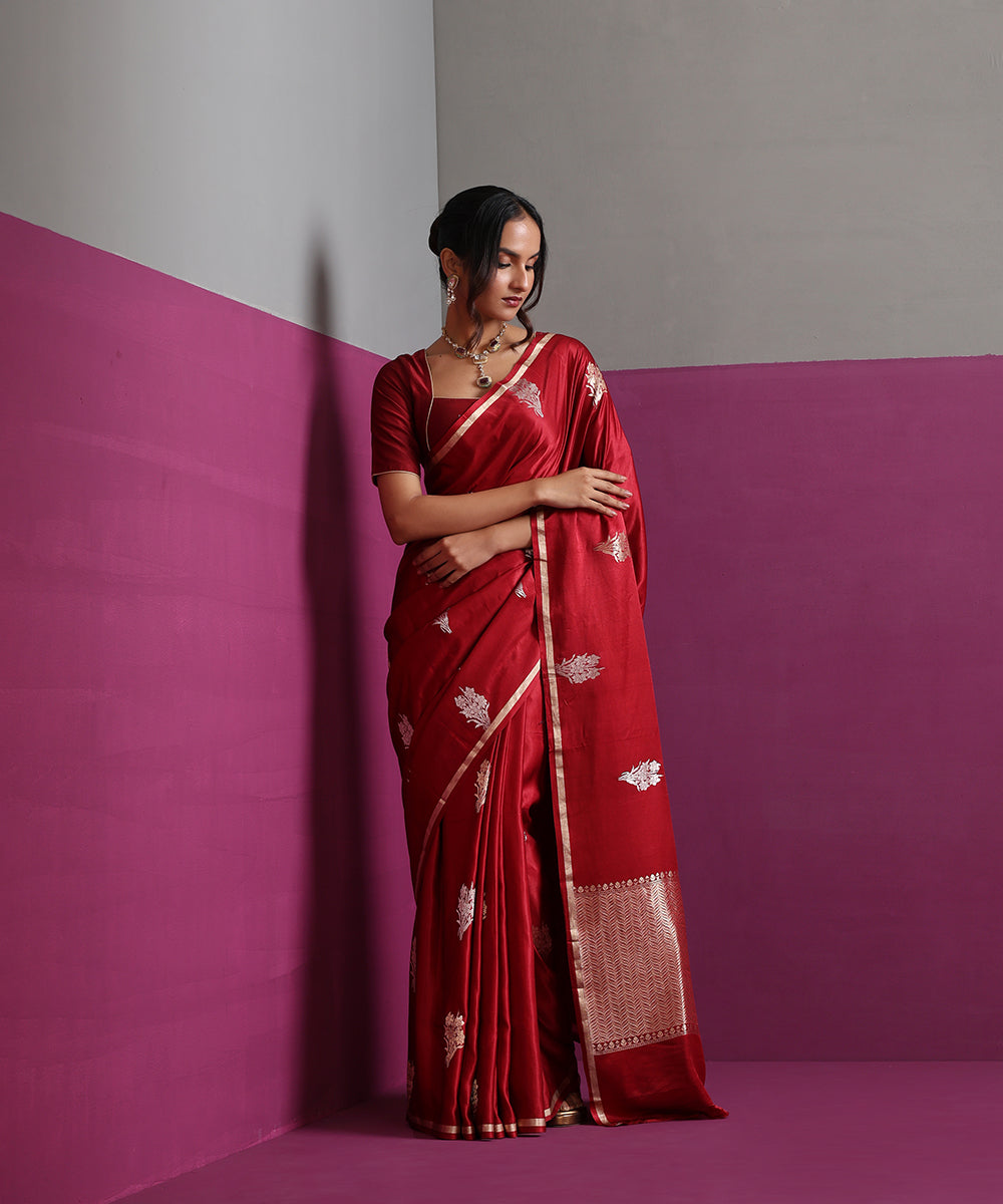 Saffron_Pure_Tussar_Silk_Banarasi_Kadhwa_Saree_With_Floral_Motifs_WeaverStory_02