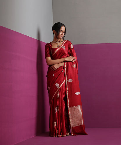 Saffron_Pure_Tussar_Silk_Banarasi_Kadhwa_Saree_With_Floral_Motifs_WeaverStory_02