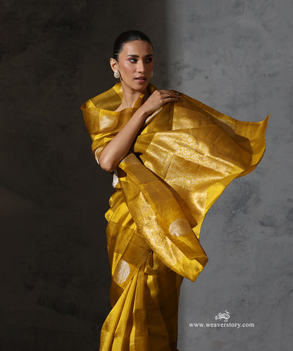 Olive_&amp;_Yellow_Pure_Kora_Silk_Banarasi_Saree_With_Sona_Rupa_Zari_WeaverStory_01