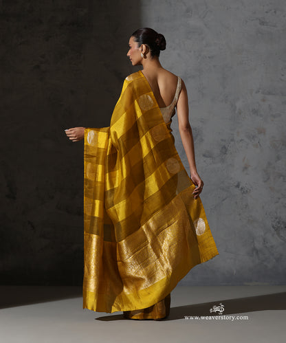 Olive_&amp;_Yellow_Pure_Kora_Silk_Banarasi_Saree_With_Sona_Rupa_Zari_WeaverStory_03