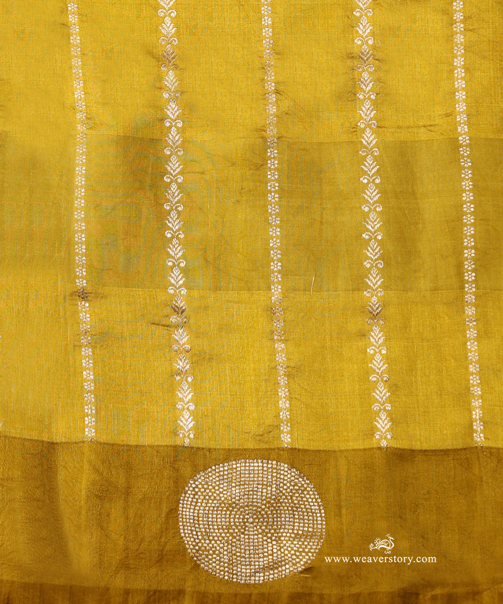 Olive_&amp;_Yellow_Pure_Kora_Silk_Banarasi_Saree_With_Sona_Rupa_Zari_WeaverStory_05