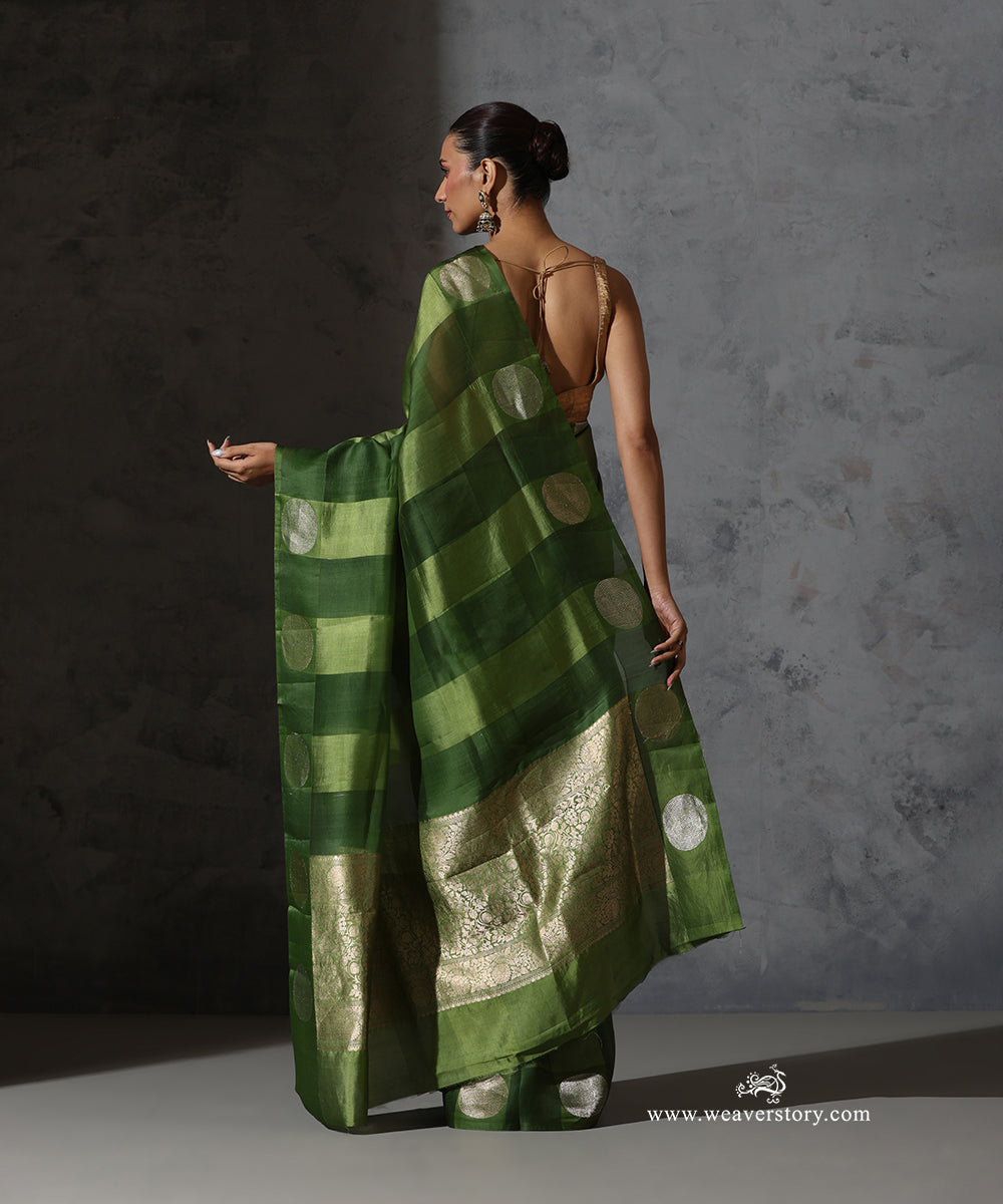 Green_Pure_Kora_Silk_Banarasi_Saree_With_Sona_Rupa_Zari_WeaverStory_03