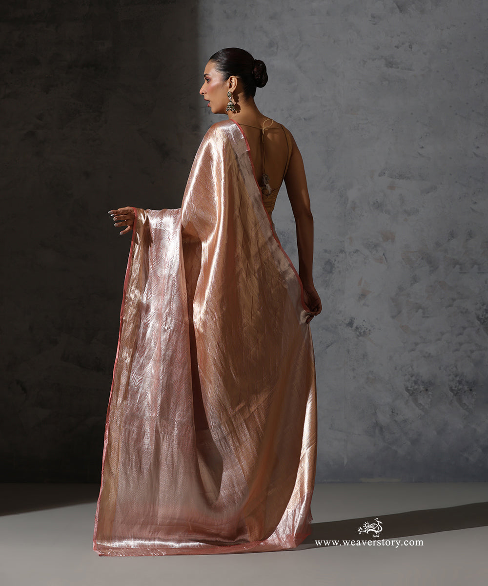 Peach_Pure_Tissue_Kora_Silk_Banarasi_Tanchoi_Saree_With_Sona_Rupa_Zari_WeaverStory_03