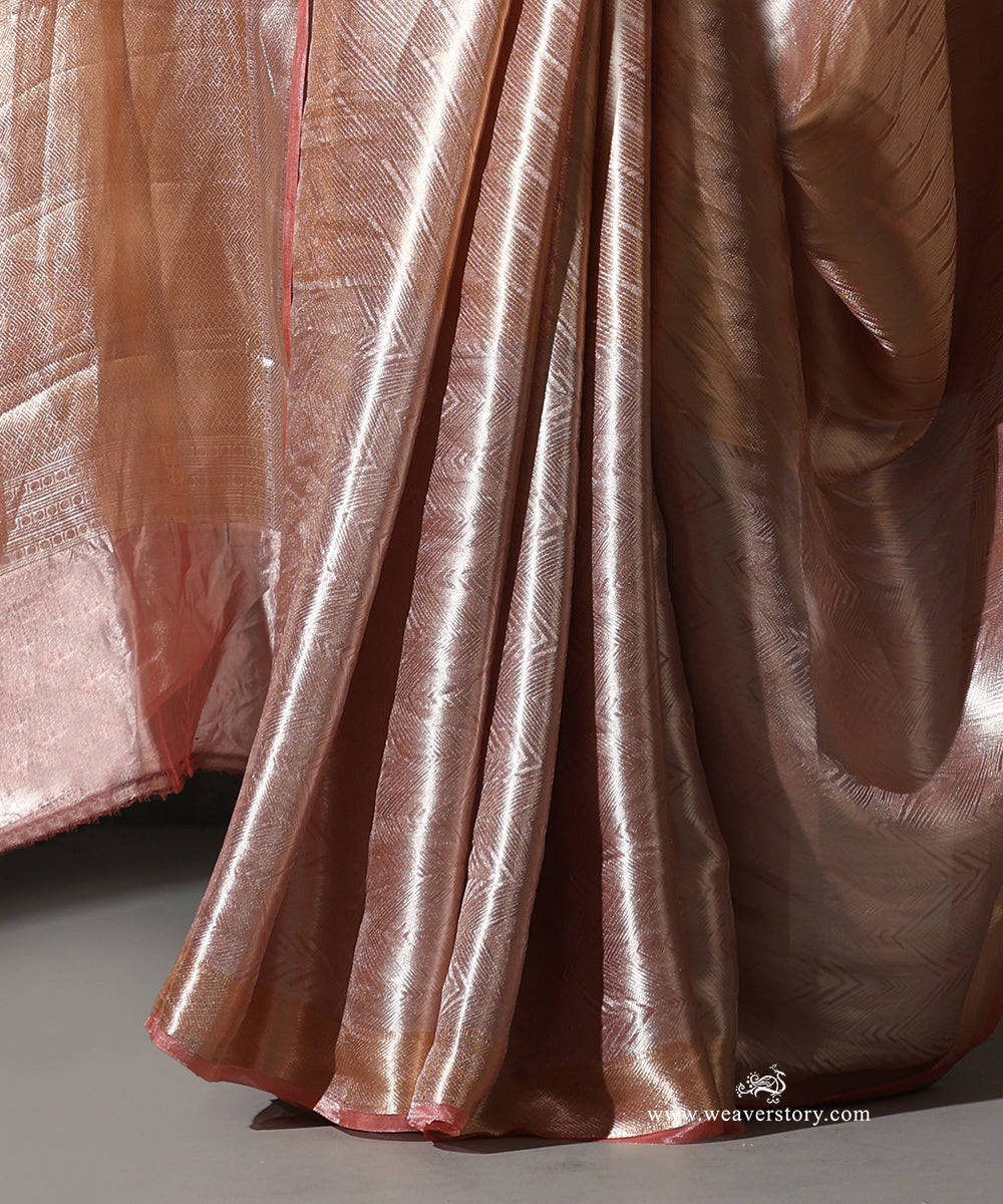 Peach_Pure_Tissue_Kora_Silk_Banarasi_Tanchoi_Saree_With_Sona_Rupa_Zari_WeaverStory_04